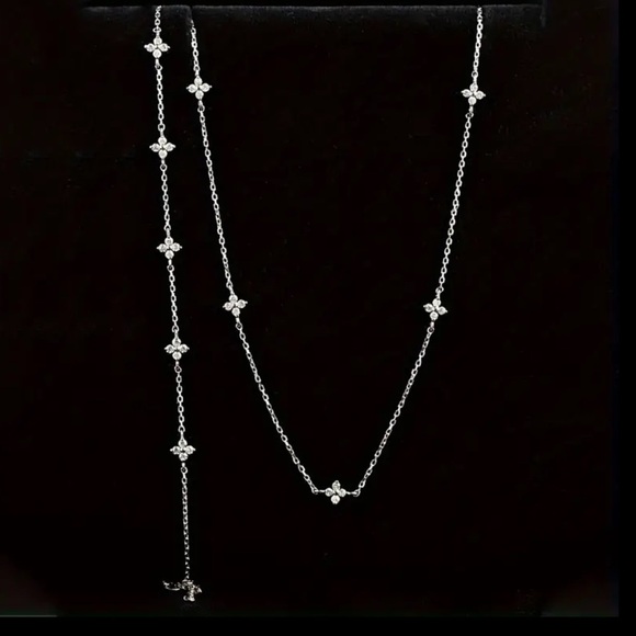 925 Sterling Silver Exquisite Four Leaf Clover Zircon Necklace - Picture 2 of 7